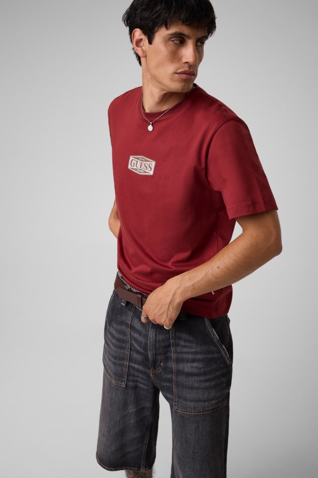 Camiseta normal com logo