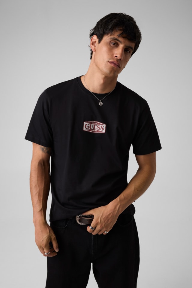 Camiseta normal com logo