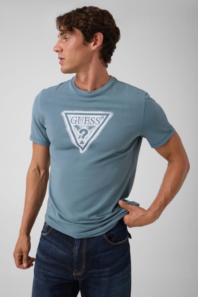 Camiseta com logo