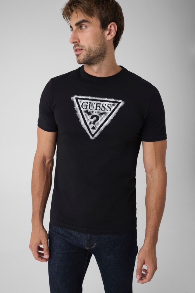 Camiseta com logo