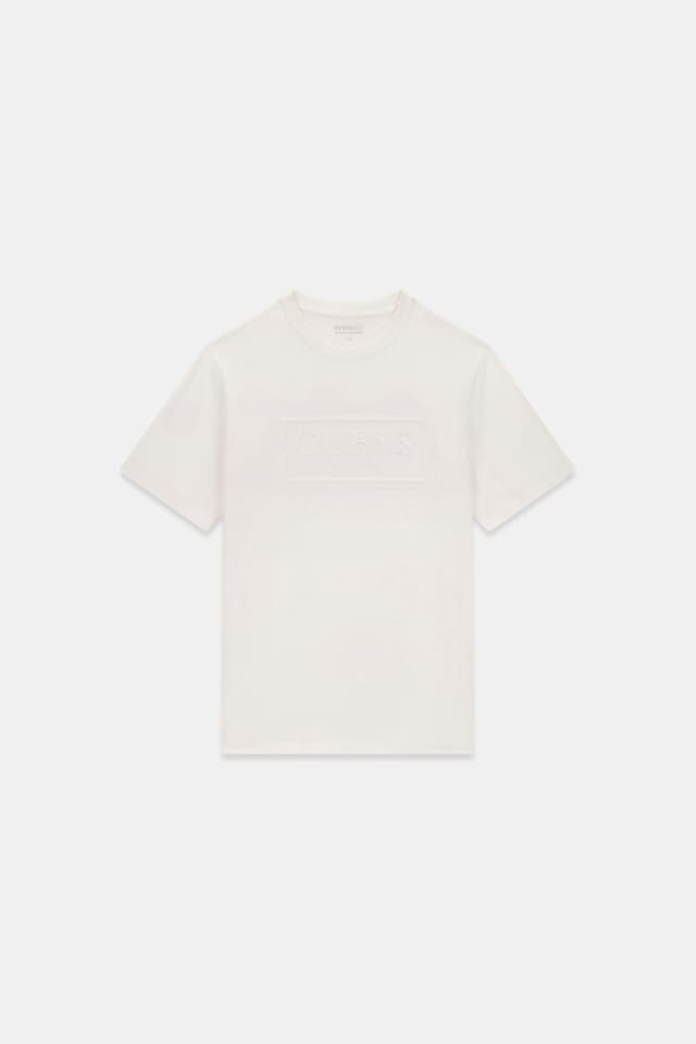 Camiseta com logo bordado