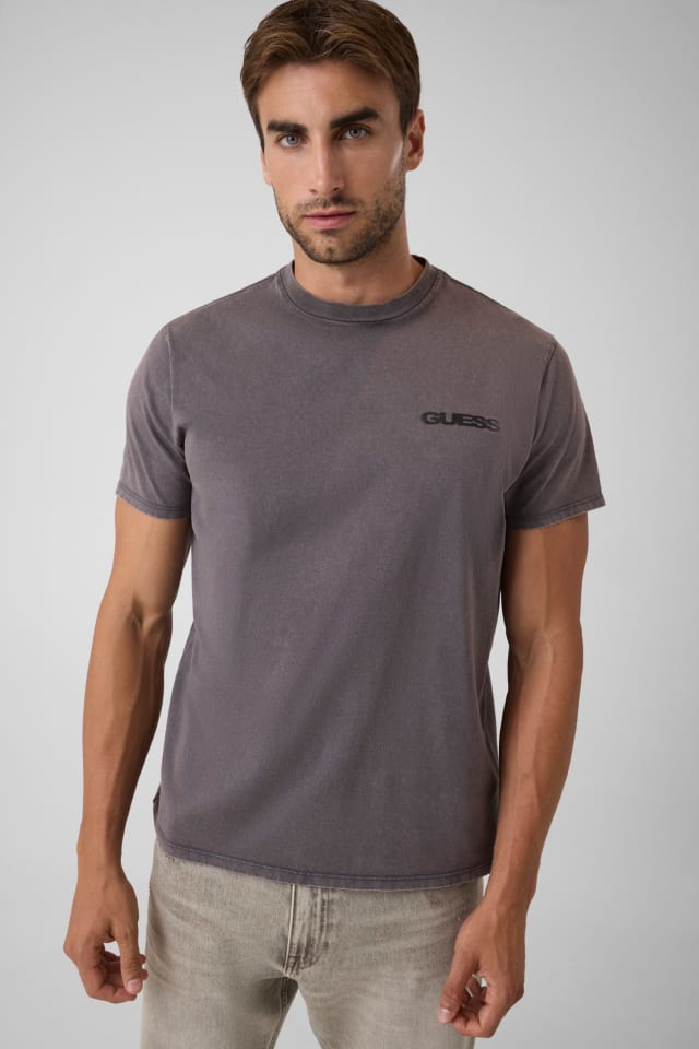 Camiseta com logo