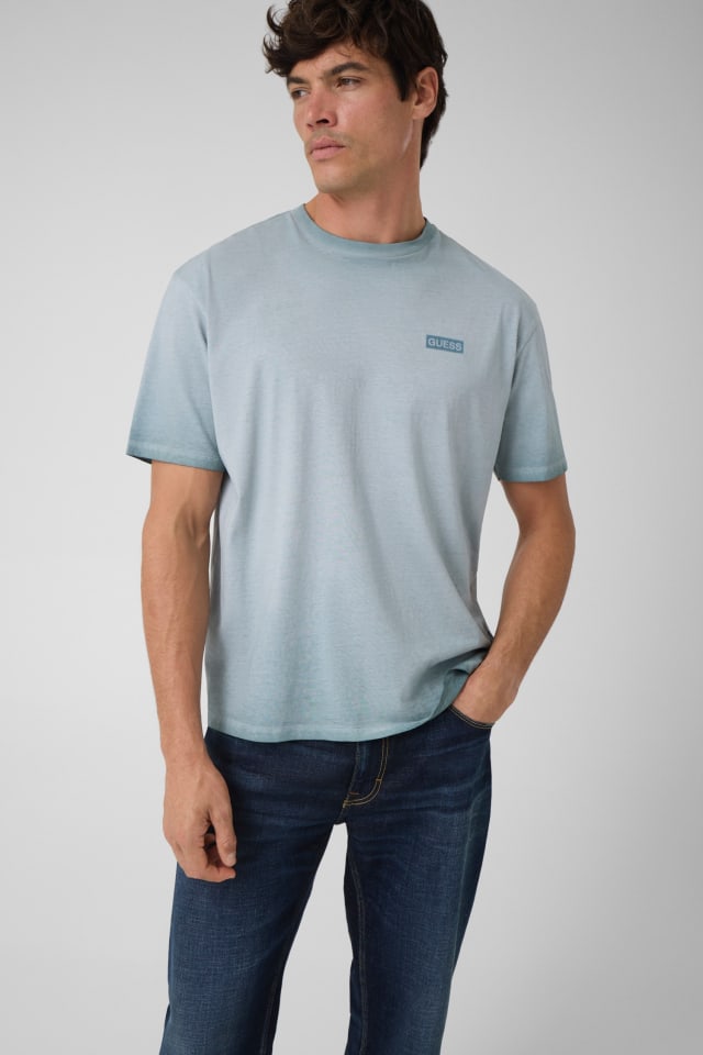 Camiseta com logo