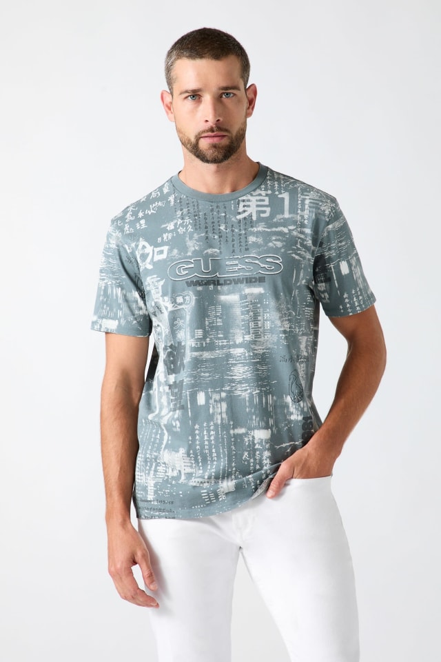 Camiseta com logo impresso