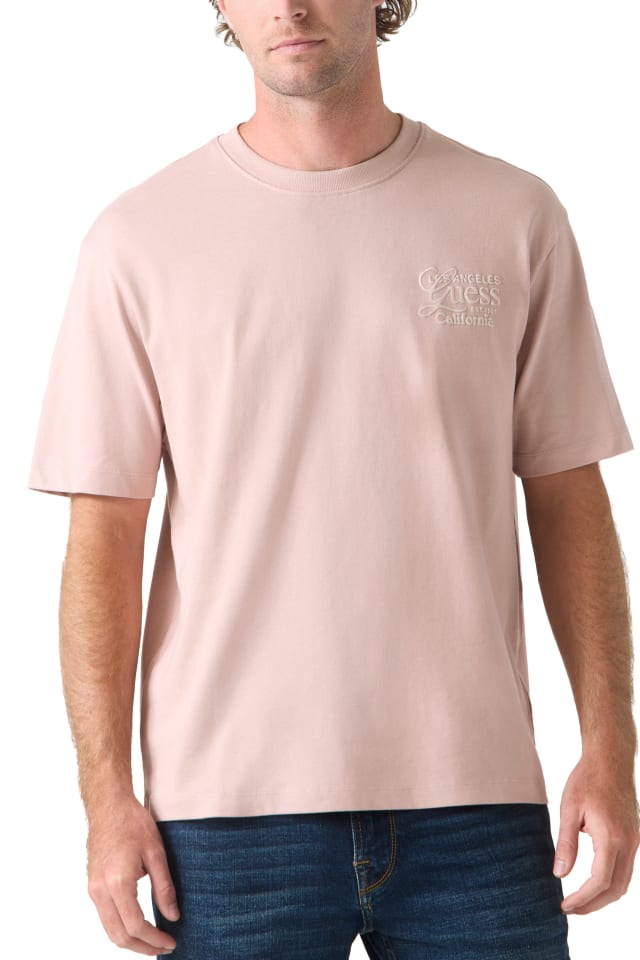 Camiseta com logo estampado