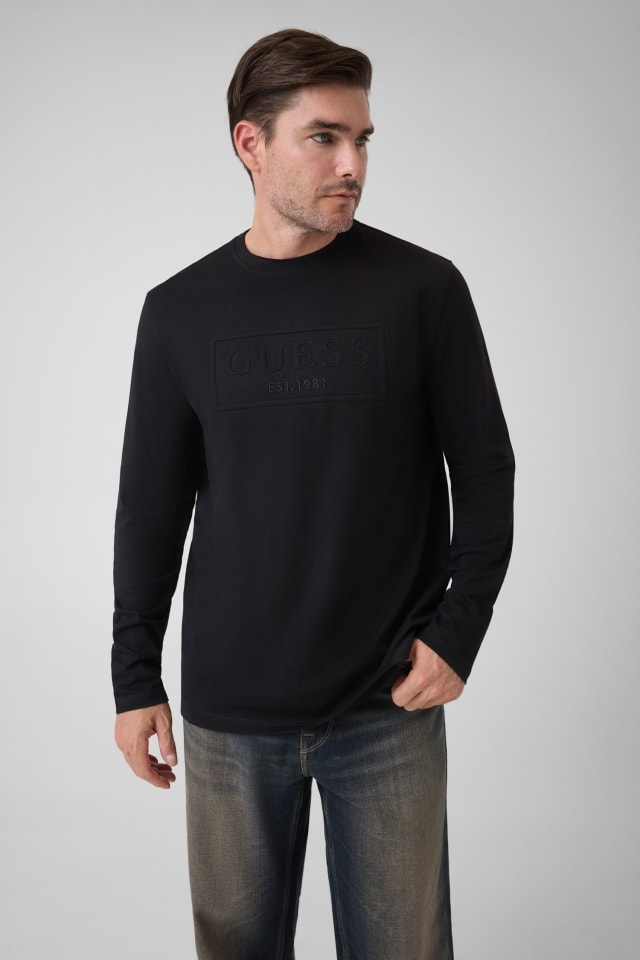 Camiseta con logo en relieve