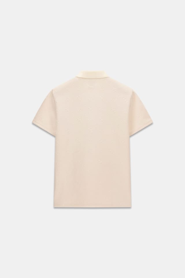 Polo com logo bordado