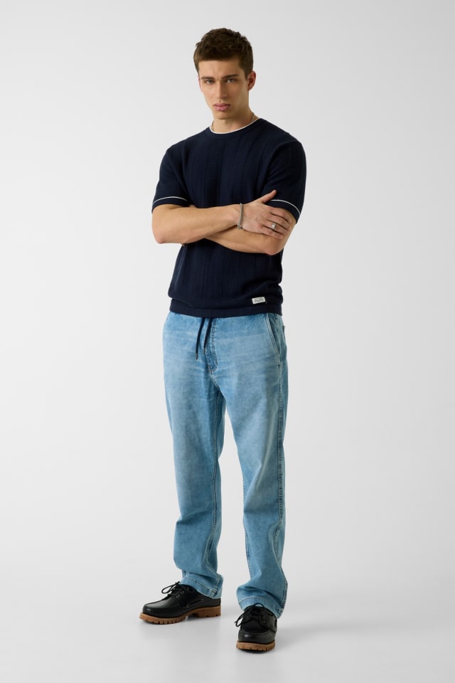 Jeans jogger de media altura