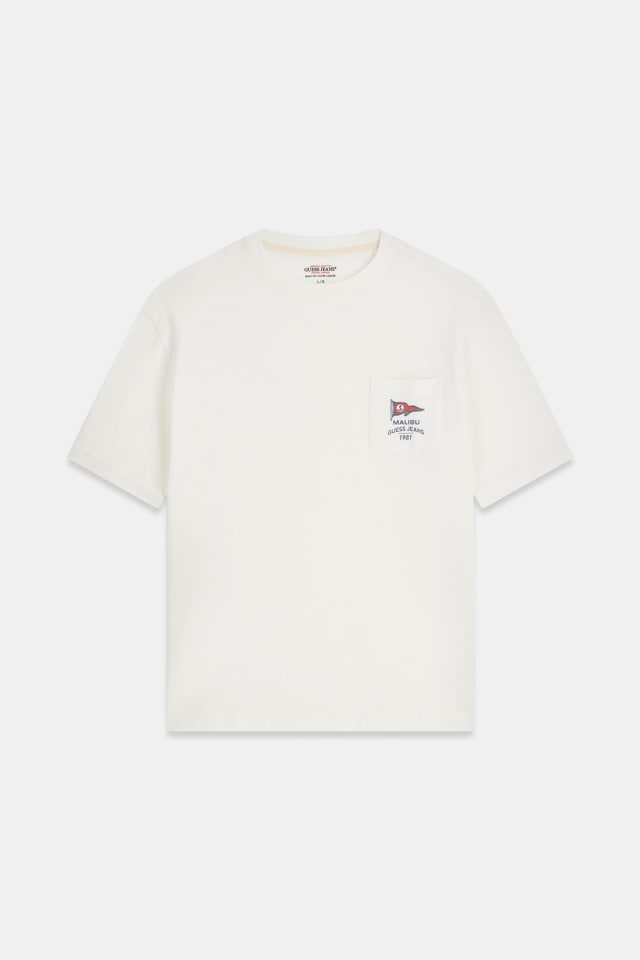 Camiseta corta y amplia