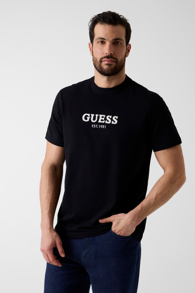 Camiseta com logo