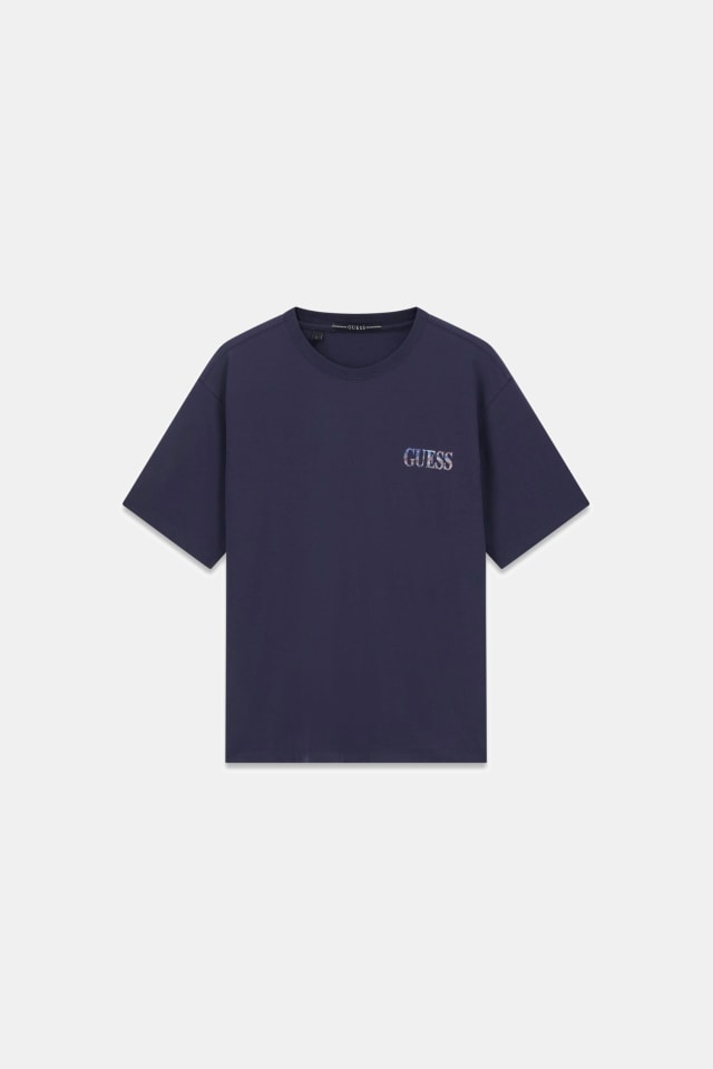 Camiseta con logo de triángulo