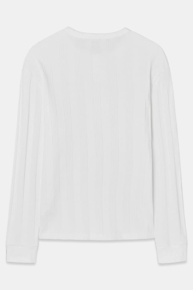 Camiseta com botões