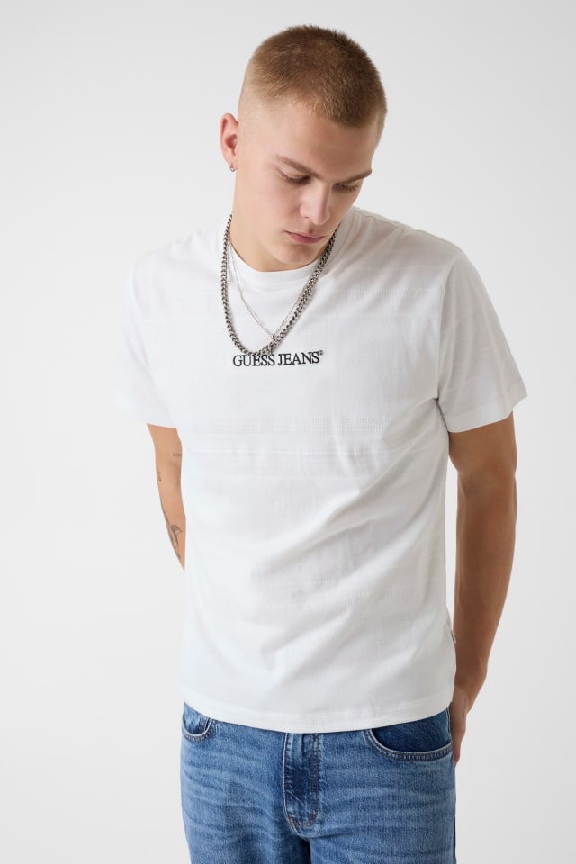 Camiseta con logo impreso