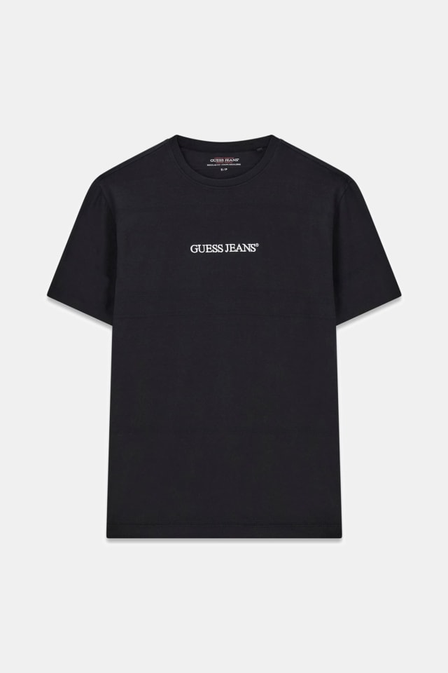 Camiseta con logo impreso