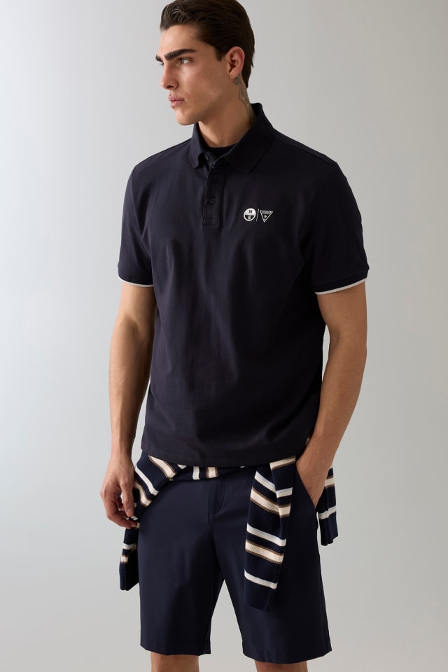 Polo con logo