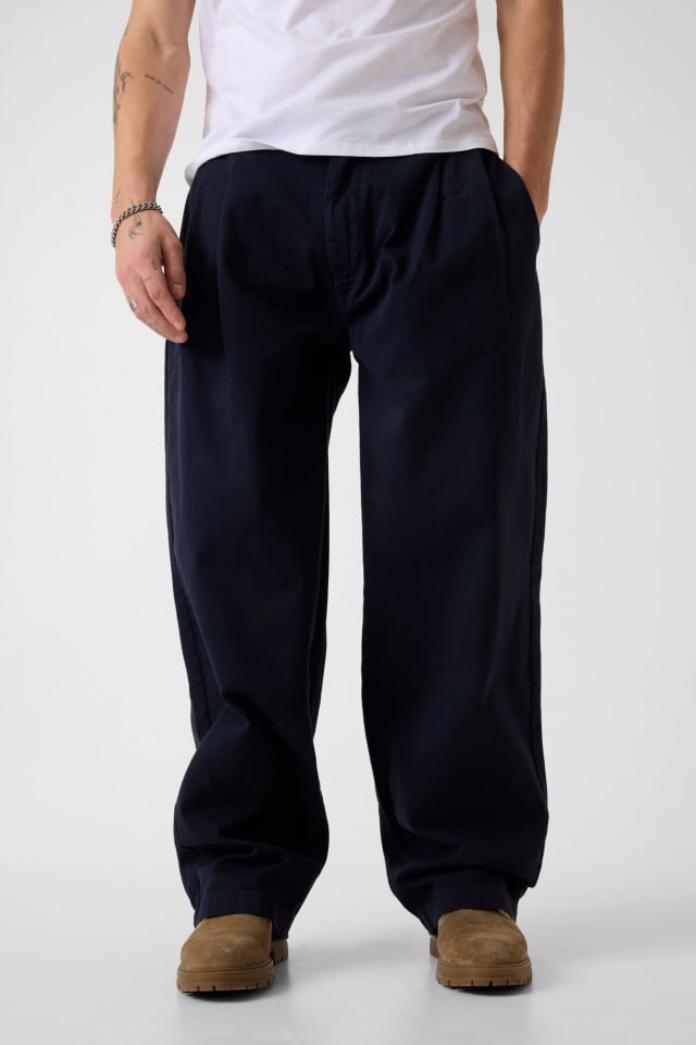 Pantalones plisados