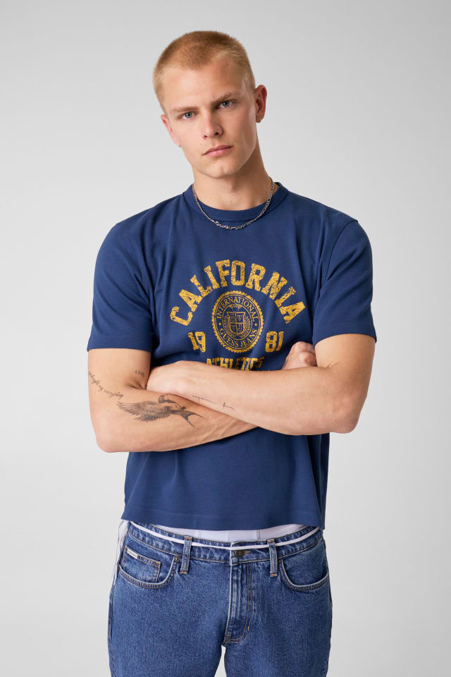 Camiseta con logo estampado