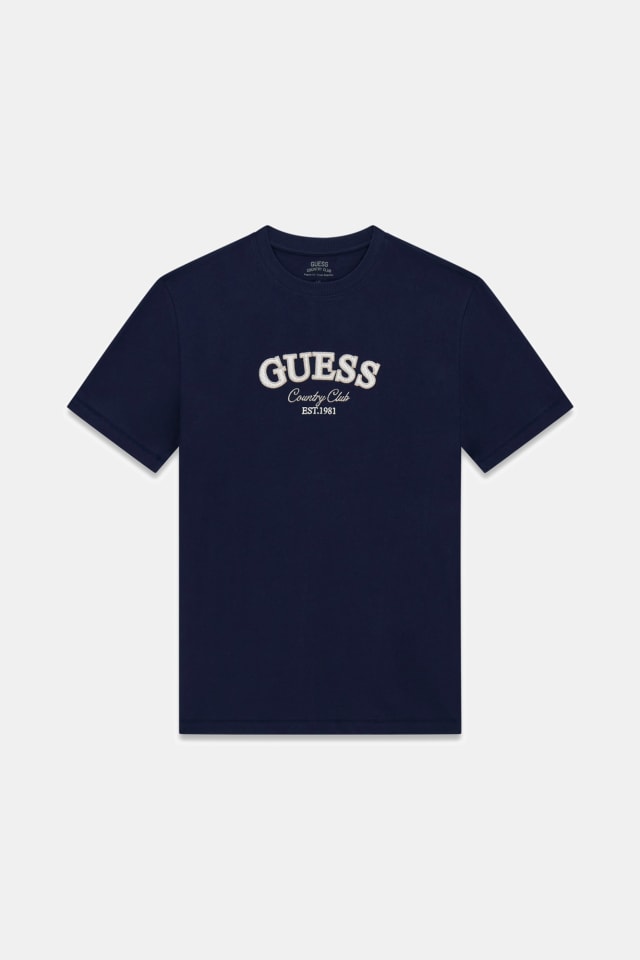 Camiseta com logo bordado