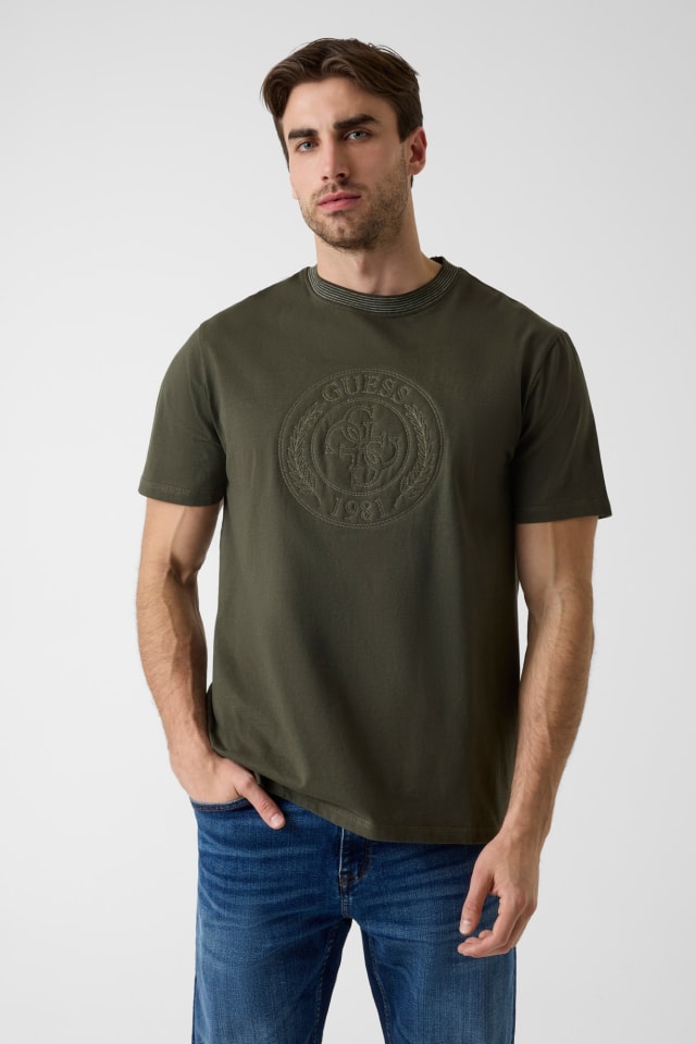 T-shirt com logo bordado