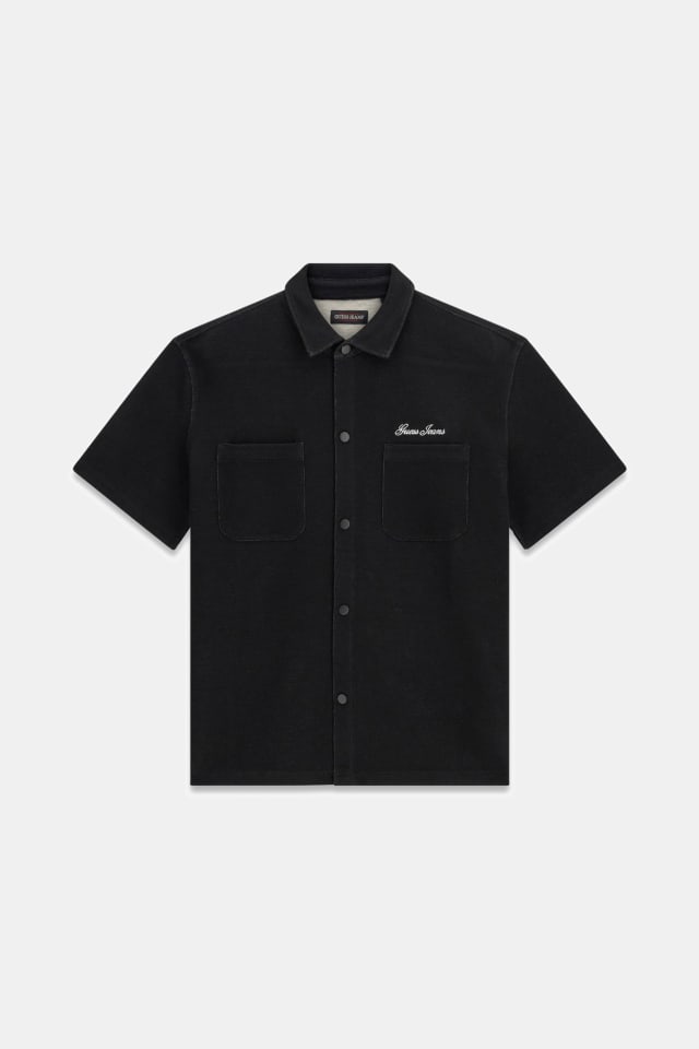 Camisa con logo bordado