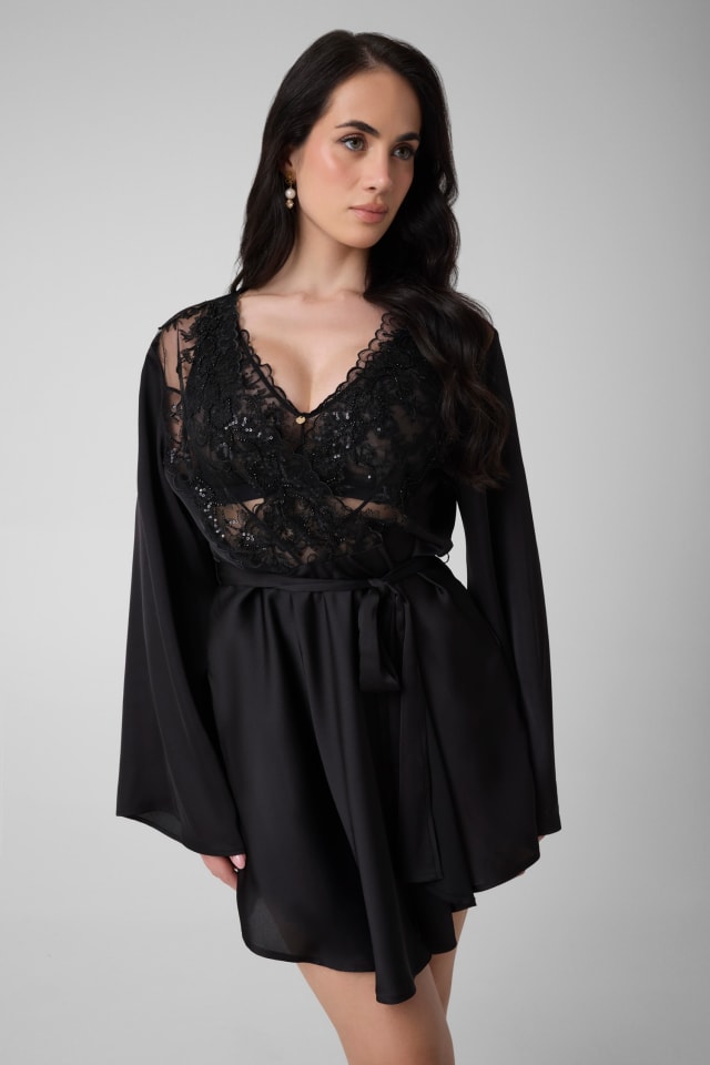 Deva lace kimono