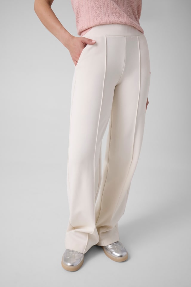 Jogginghosen mit weitem Bein