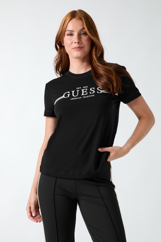 Camiseta con tachuelas