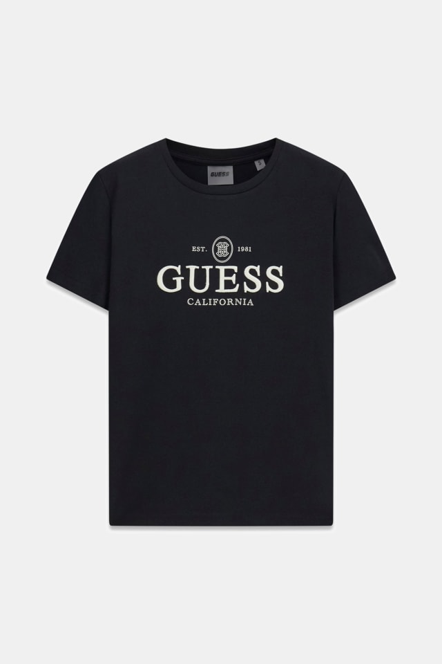 Camiseta con logo bordado