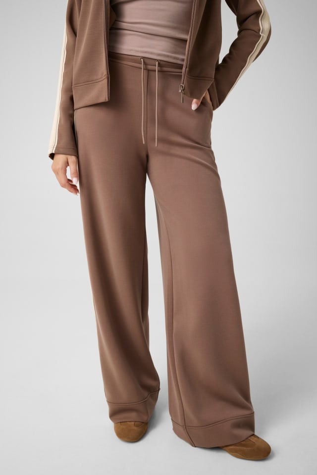 Wide-leg joggers