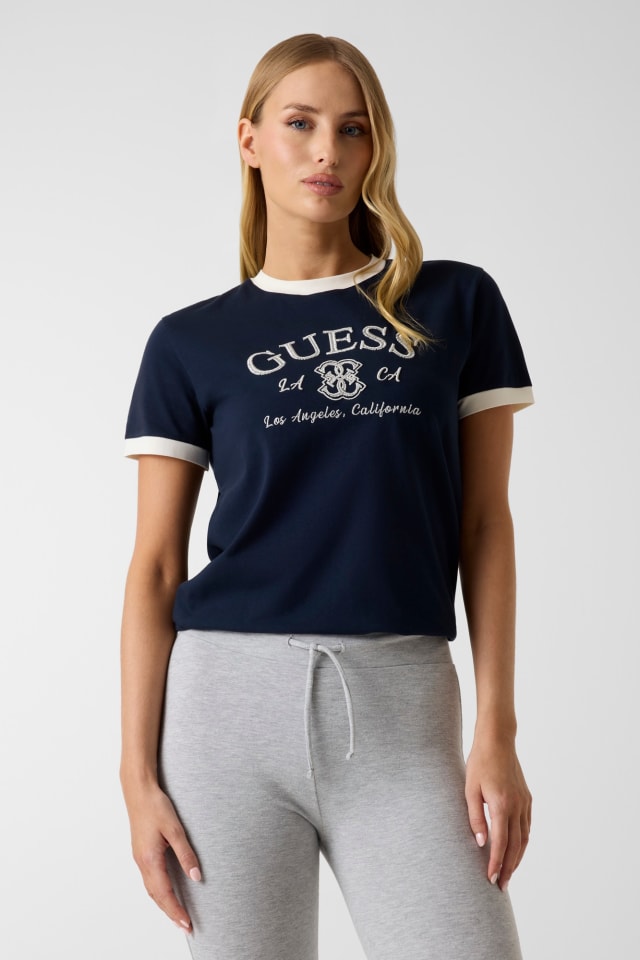 Camiseta con logo bordado