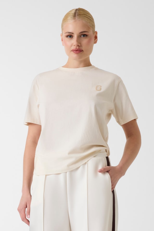 Camiseta con logo de lentejuelas