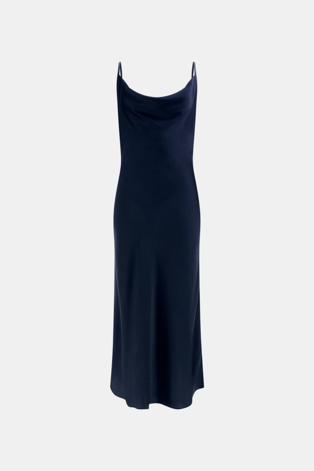 Vestido tipo combinação em cetim