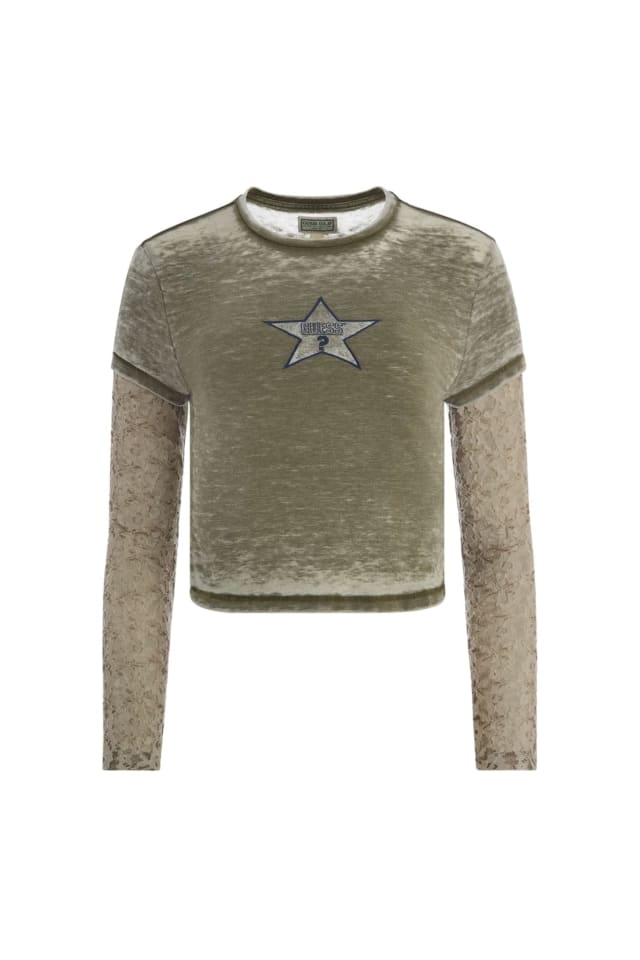 Camiseta con logotipo frontal