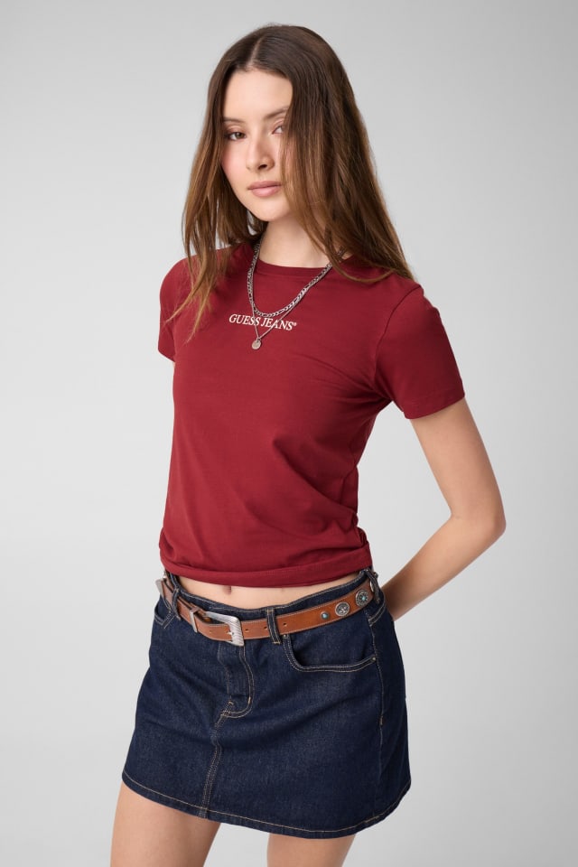 Camiseta con logotipo estampado corte slim