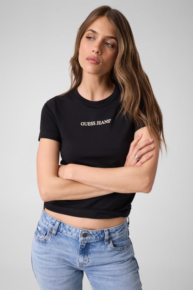 Camiseta con logotipo estampado corte slim