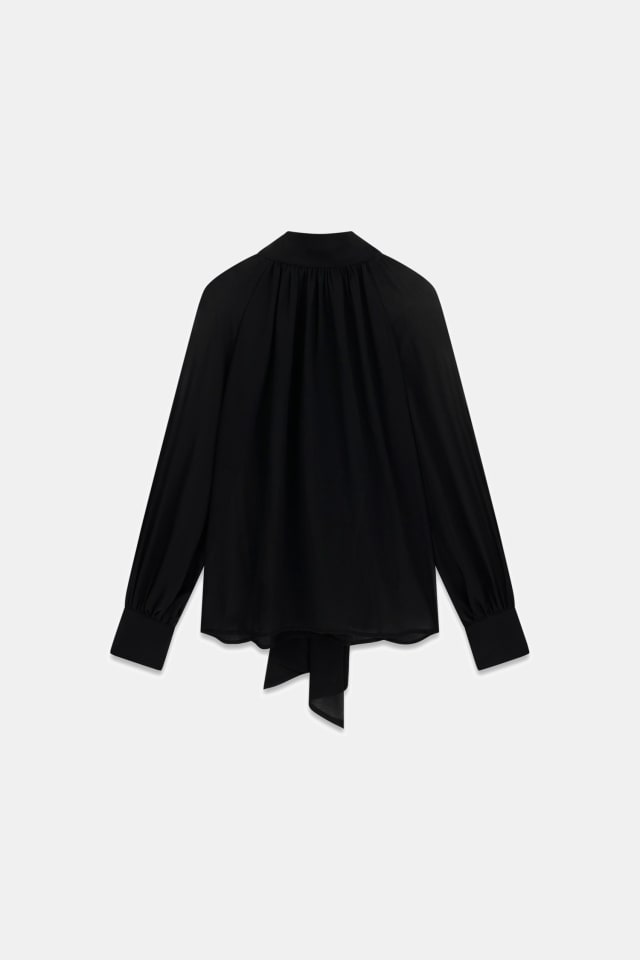 Blusa de laço