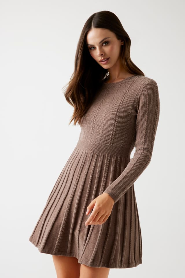Vestido de malha mini evasê