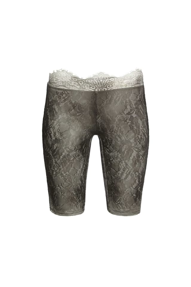 Pantalón corto de encaje modelo ciclista
