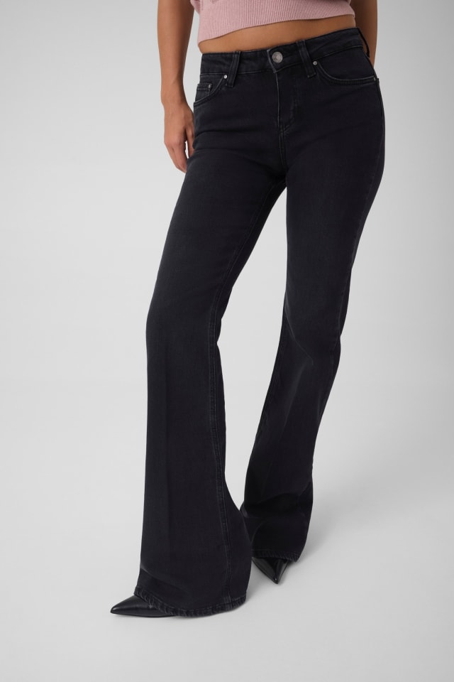 The B Jean low rise