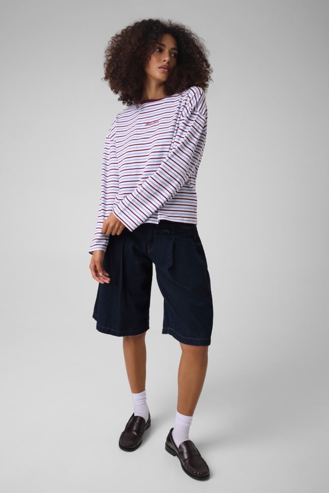 Gestreiftes, lässiges T-Shirt
