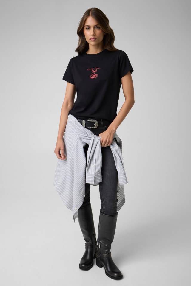Normales Kirsch-T-Shirt