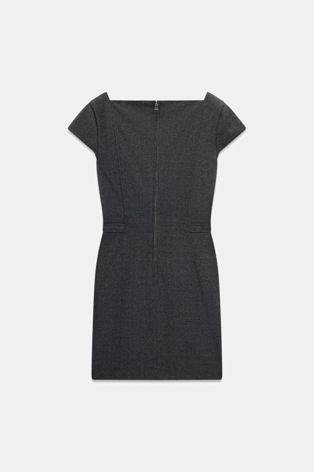 Vestido curto com mangas bufantes