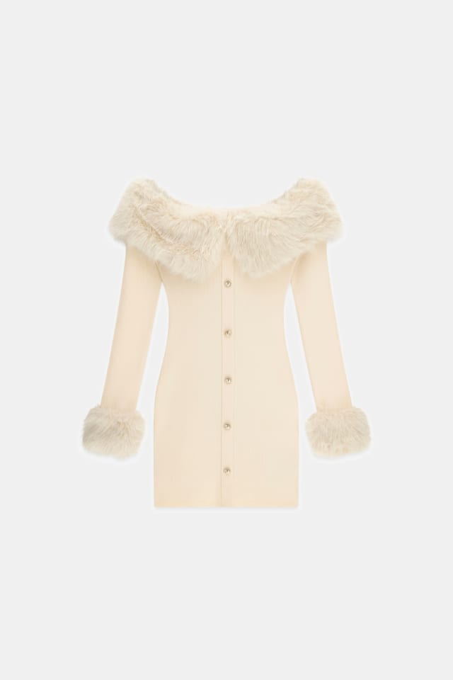 Vestido curto ombro a ombro