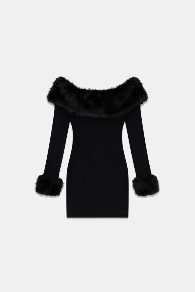 Vestido curto ombro a ombro