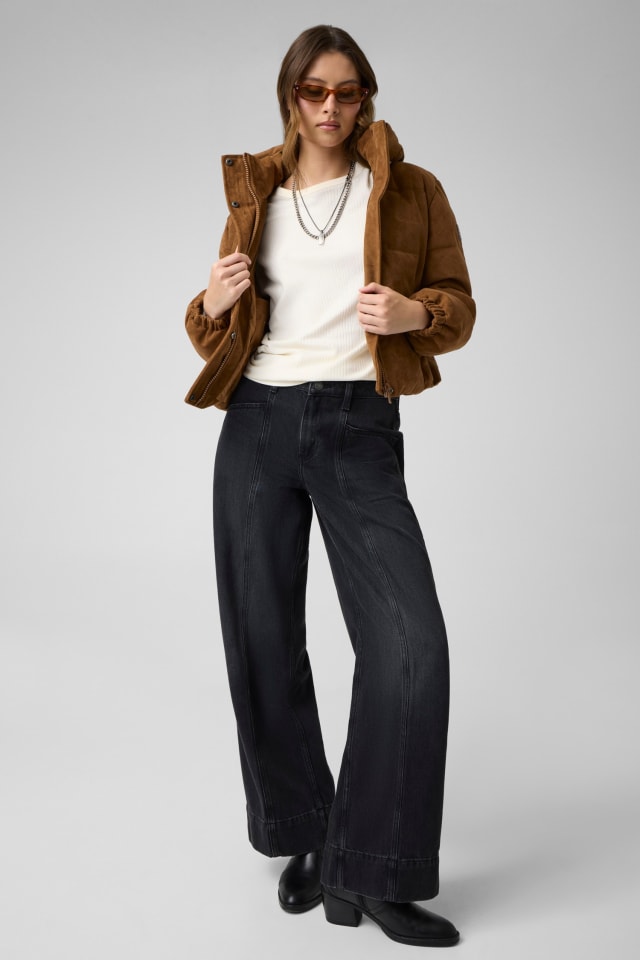 Kurze Steppjacke aus Wildlederimitat