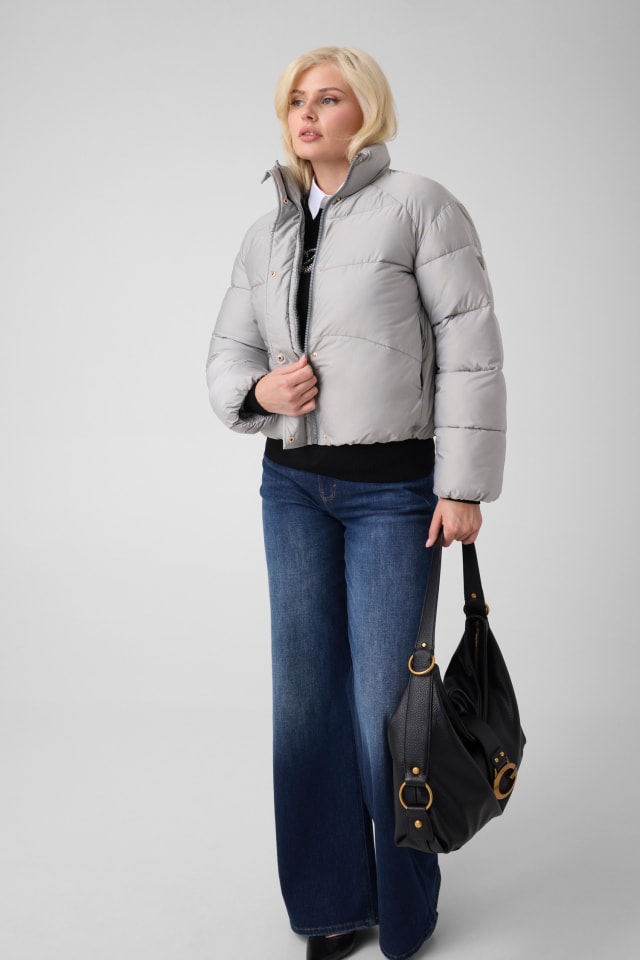 Chaqueta acolchada corta