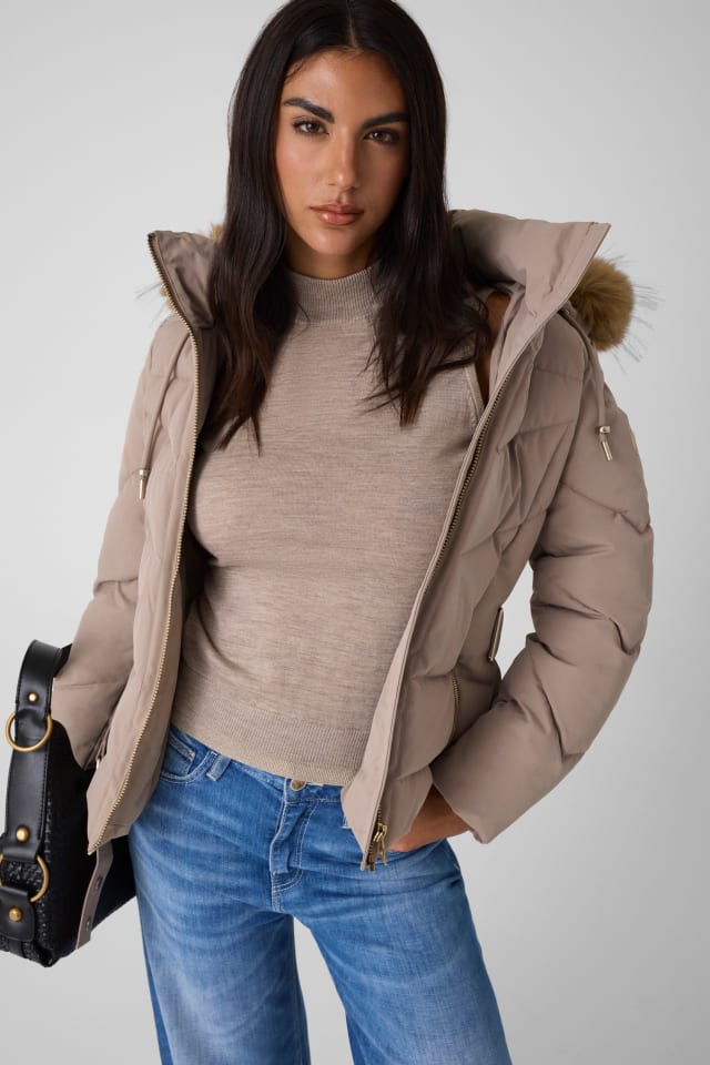 Chaqueta acolchada corta con cinturón