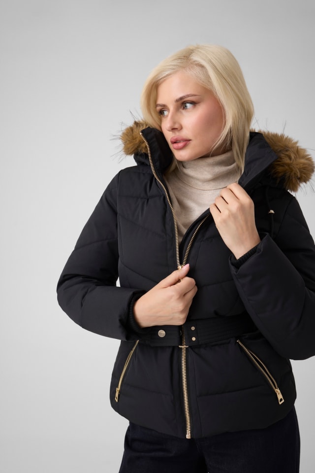 Chaqueta acolchada corta con cinturón
