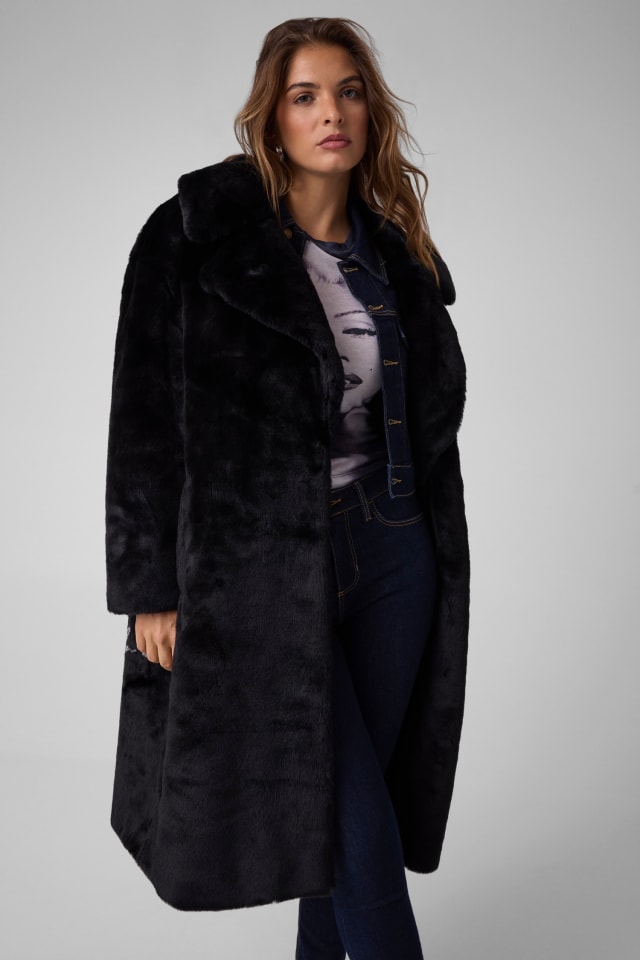 Cappotto in pelliccia sintetica