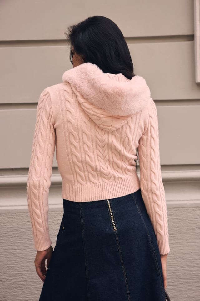 Cardigan zippé à capuche en fausse fourrure
